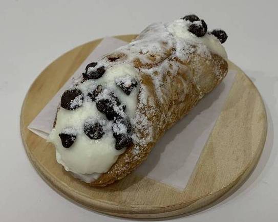 Chocolate Chip Cannoli