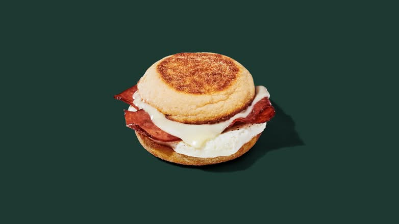 Sandwich bacon de dinde, cheddar et blanc d’œuf