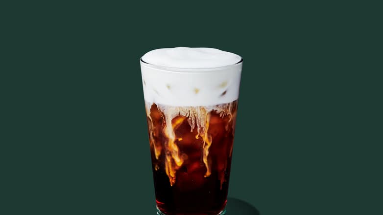 Café infusé à froid avec crème au caramel salé
