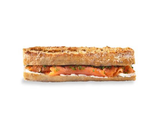 Sandwich au saumon fumé sur baguette multi-germés / Smoked Salmon on Sprouted Medley Baguette
