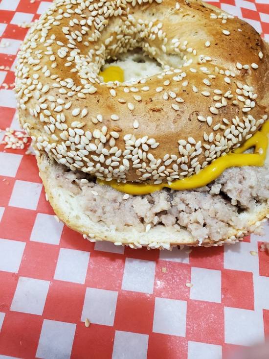 Bagel avec Creton (SVP indiquer si vous voulez moutard)/ Bagel with Creton (PLS indicate if you want mustard)