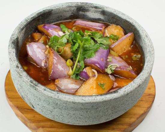Eggplants with Dried Shrimp in Chilli Sauce with Shredded Pork 魚香茄子煲