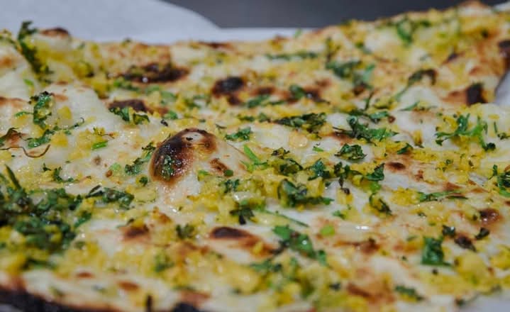 Naan à l'ail / Garlic Naan