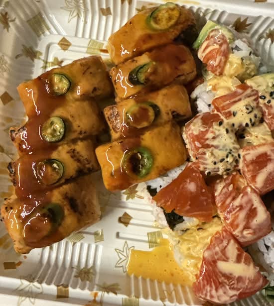 Spicy Tuna Oshi