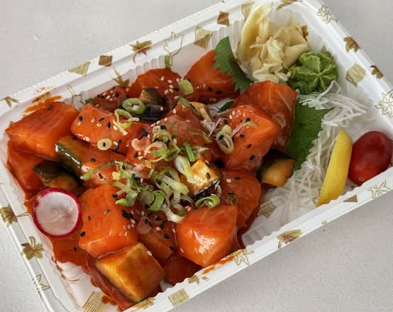 Spicy Salmon Sashimi