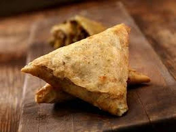 3. Veg Samosa (Large 2Pcs)