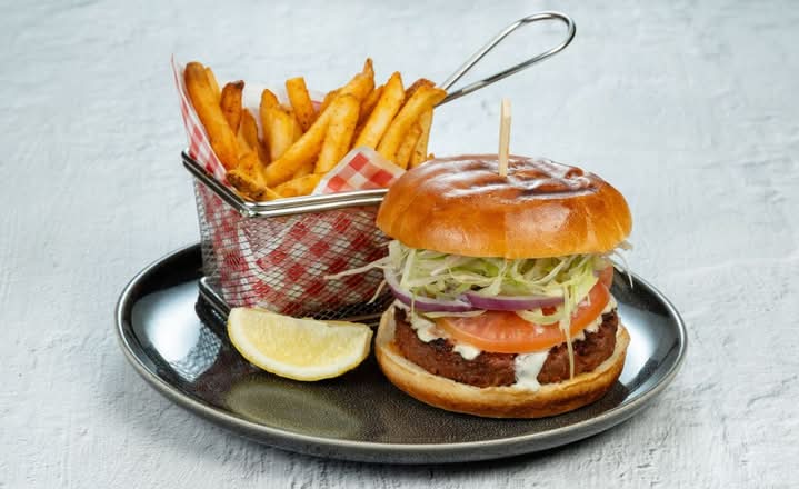 Beyond Peri Peri Burger + 1 Regular Side