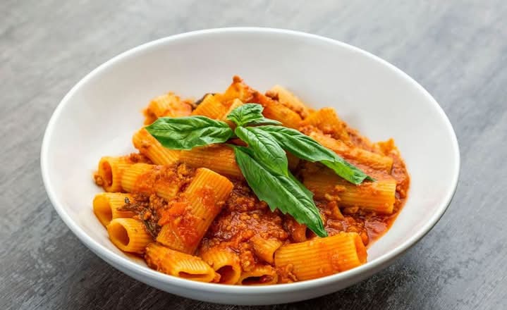 Rigatoni Bolognese