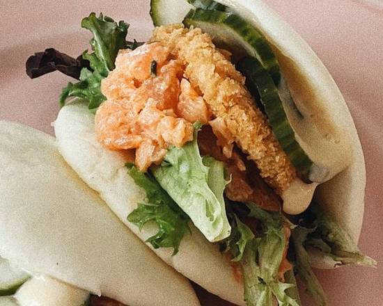 Bun Saumon Croustillant / Crispy Salmon Bun