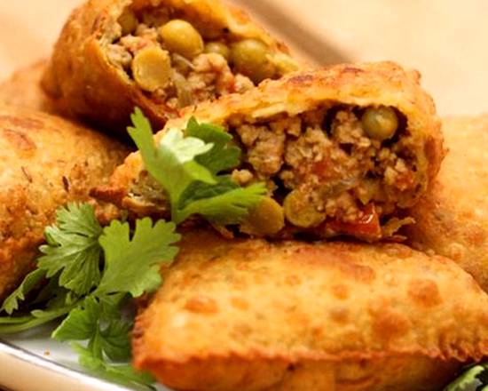 BEEF SAMOSA 2 PCS