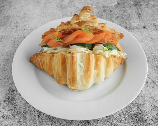 「Smoked Salmon」Croissant Sandwich