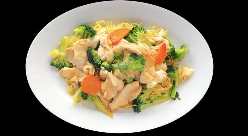 302. Stir-fried Chicken and Veggies with Egg Noodles - Mi Xao Ga Rau Cai