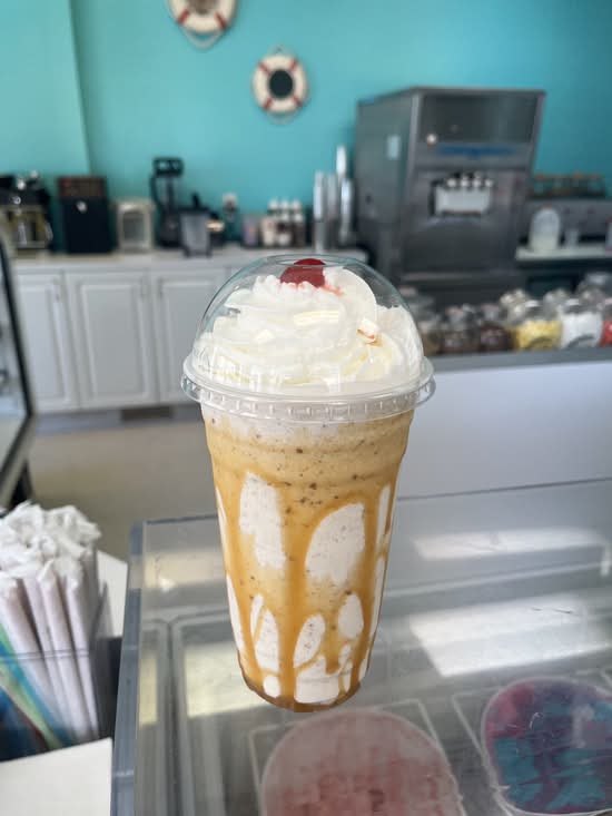 Salted Caramel Milkshake (Peanuts Allergy Advised)
