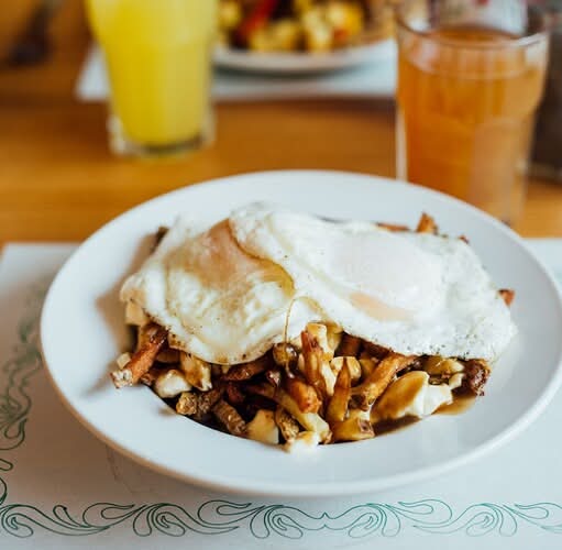 Poutine aux œufs / Egg Poutine