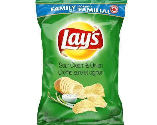 Lays Sour Cream & Onion Potato Chips (220g)
