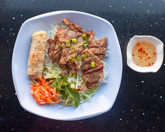 Vermicelli with Spring Roll