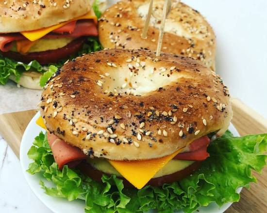 Ultimate Breakfast Bagel