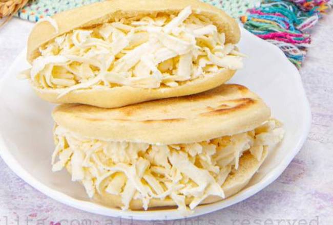 Arepa Mozzarella (cheese) yes 1 pieces