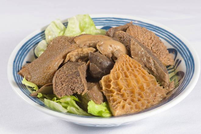 Traditional Beef Internal Delicacies Street Food (Mild Spicy) 淨牛雜（微辣)