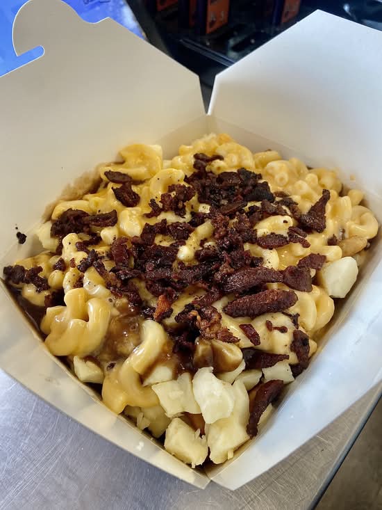 Mac&Cheese Poutine