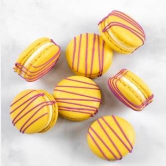 Macaron Passion Fruit