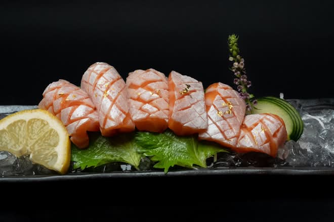 Salmon Toro (6 pcs)