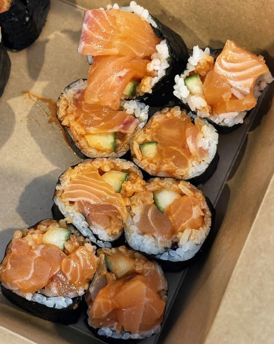 Spicy Salmon Maki
