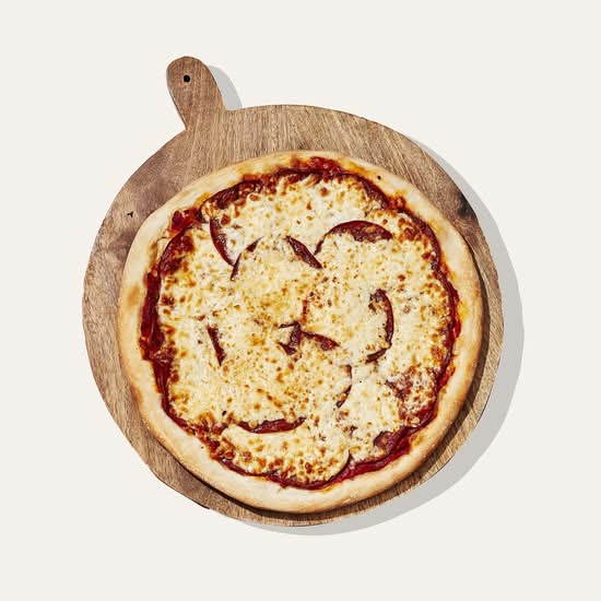 Petite pizza Pepperoni (9 po) / Small Pepperoni Pizza (9 in)