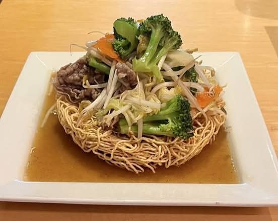 Mì Xào Giòn Bò
