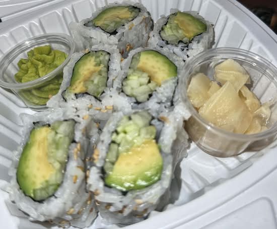 Avocado Cucumber Maki (6 pcs)