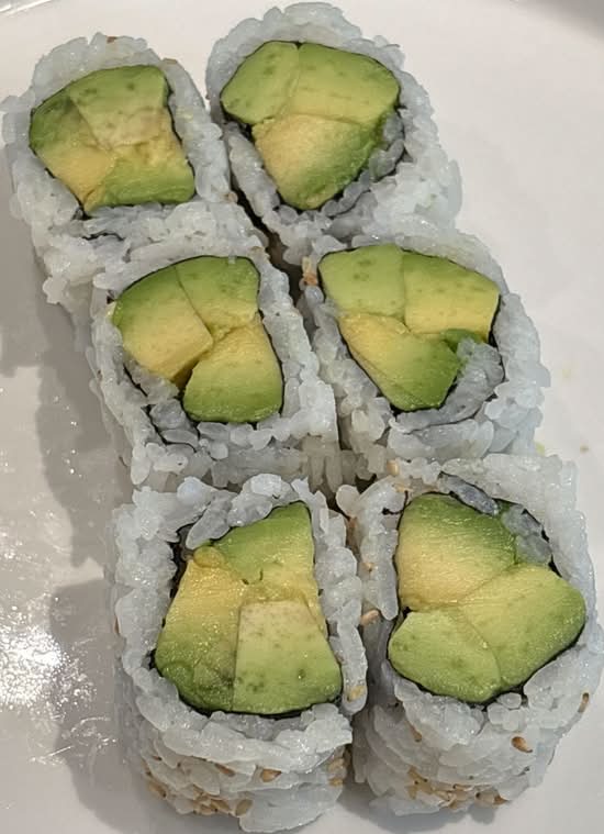 Avocado Maki (6 pcs)