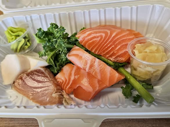 Sashimi Sampler (7pcs)