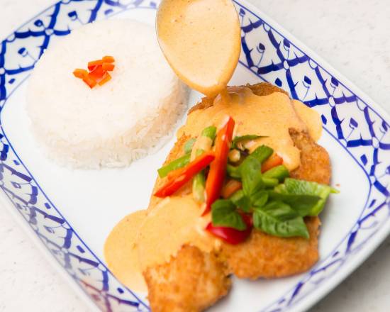 Chu Chee Curry Fish (Chu Chee Pla)