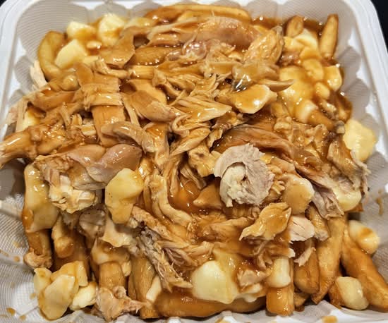 Moyenne Poutine Poulet Brun