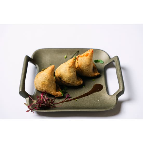 VEGETABLE SAMOSA