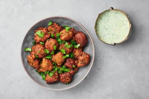 VEGETABLE PAKORA (Fritters)