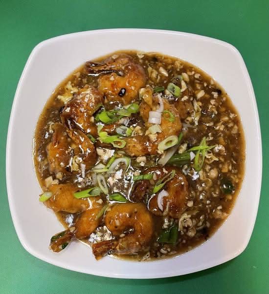 Tiger Prawn with Lobster Sauce