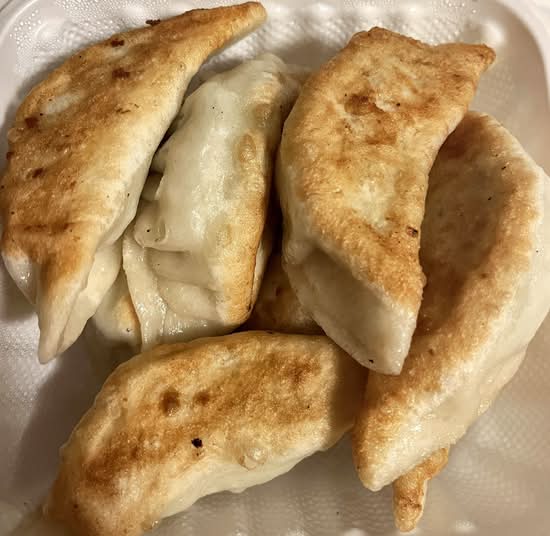 Pan-Fried Chicken Dumplings (8 pcs)
