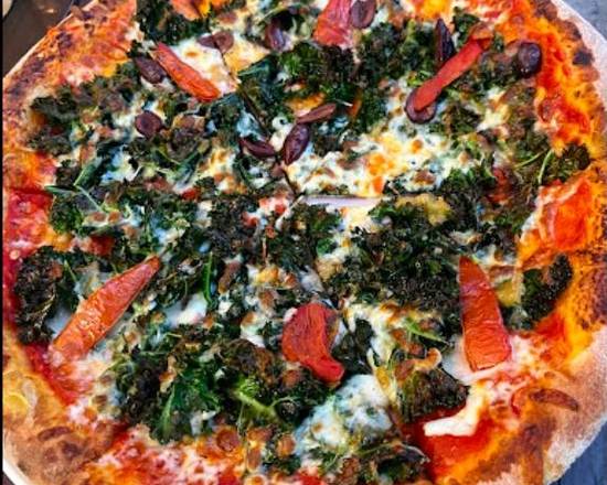 Roasted Garlic and Kale Pizza