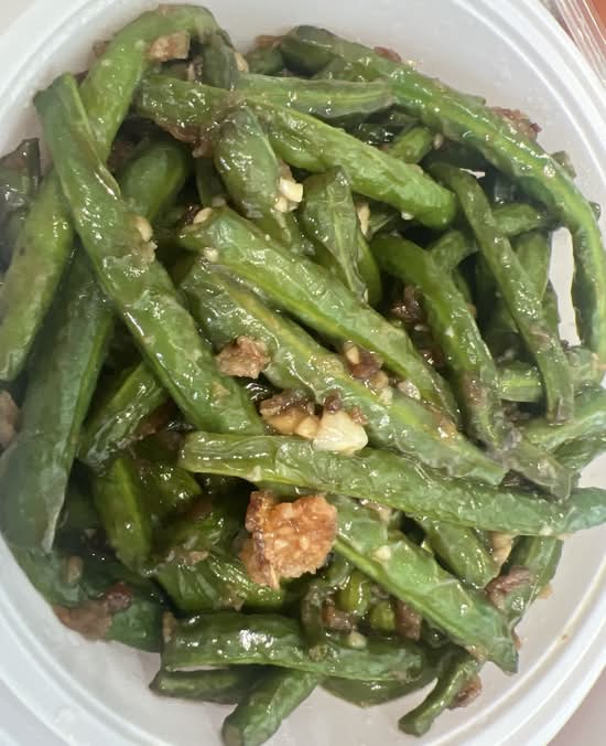 Green Beans with Garlic Sauce
