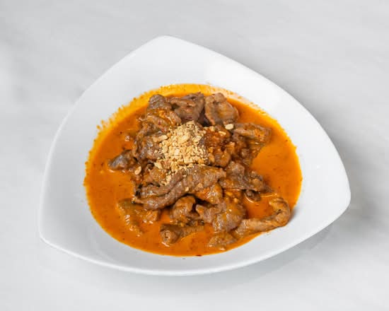 Beef in Thick Curry Peanut Sauce Hot