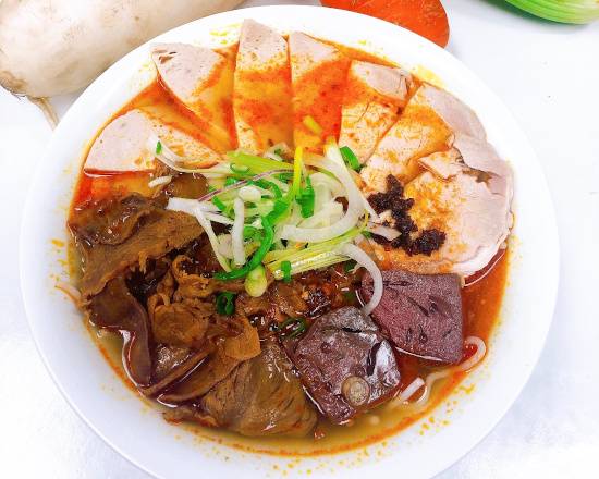 207. Hue Style Vermicelli in Spicy Soup