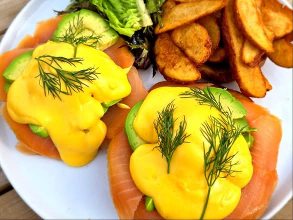 Smoked Salmon Benny