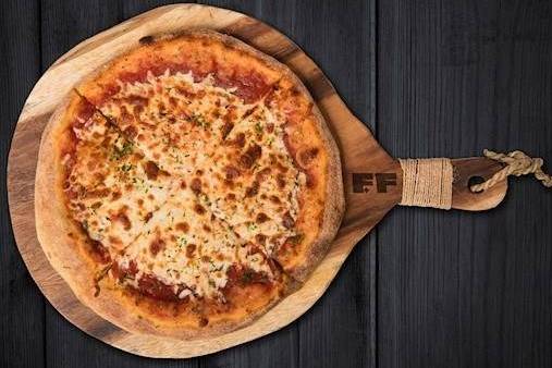 Pizza (la napolitaine / The Napolitan) 12"