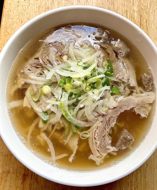19. Pho Chin