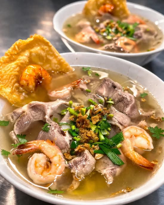 E. Hu tieu Mi Vang Phuoc Kien