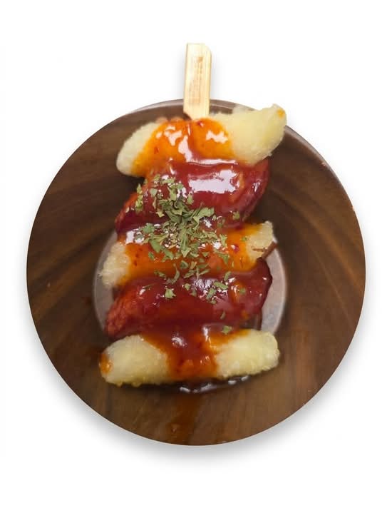 Sotteok Sotteok(Ricecake & Sausage skewer)