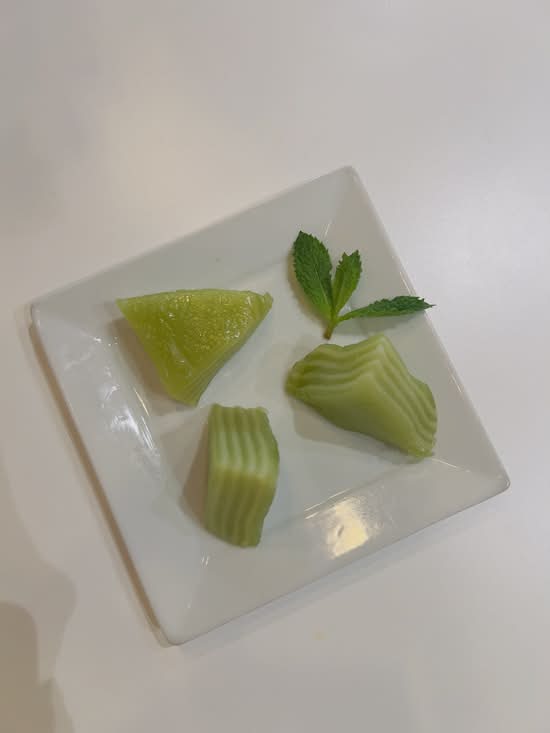 DE04. Vietnamese Steamed Layer Cake - Banh Da Lon