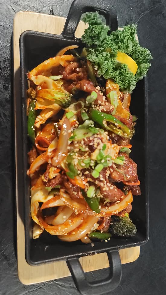 KBT Char-Grilled Spicy Chicken Poke Bowl
