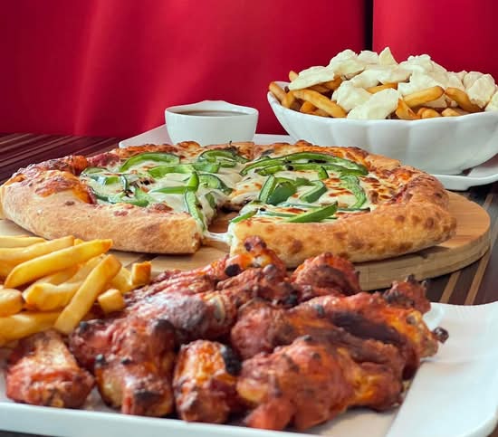 1 Pizza (16") 3 garnitures / 1 Pizza (16") 3 Toppings/2pout moy ou 2 spag moy ou 2 moy salade cesar+3pep